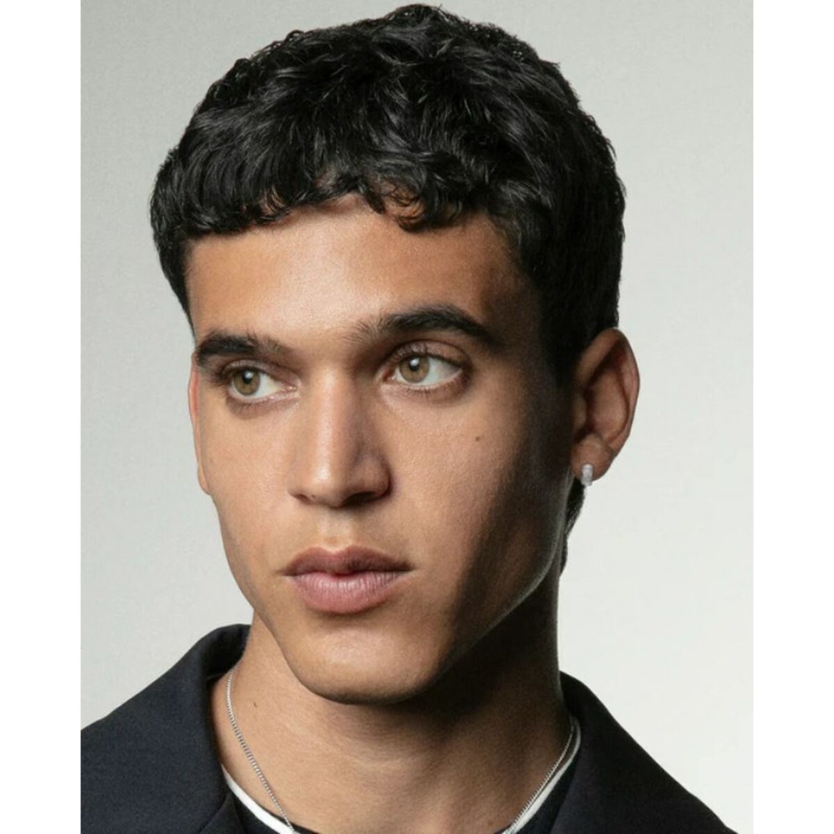 V3H0A099E78B187AB6EC902F3D7495F9B18R6852070P2