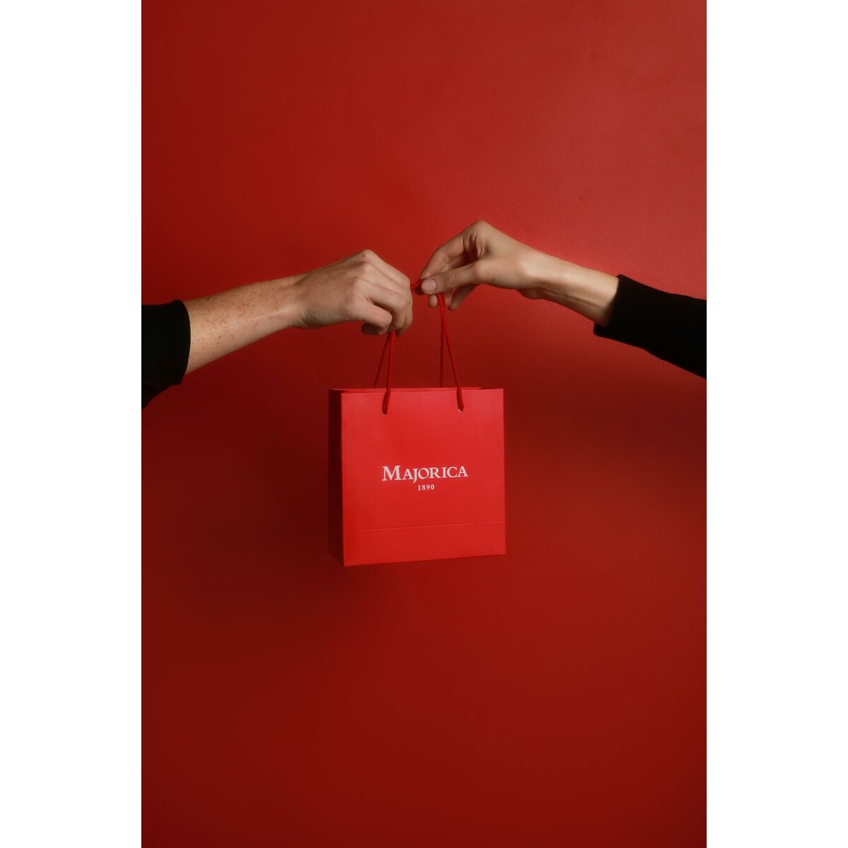 V5H66BD3DE9F7923E4231F63D89C61C490FR4568226P5