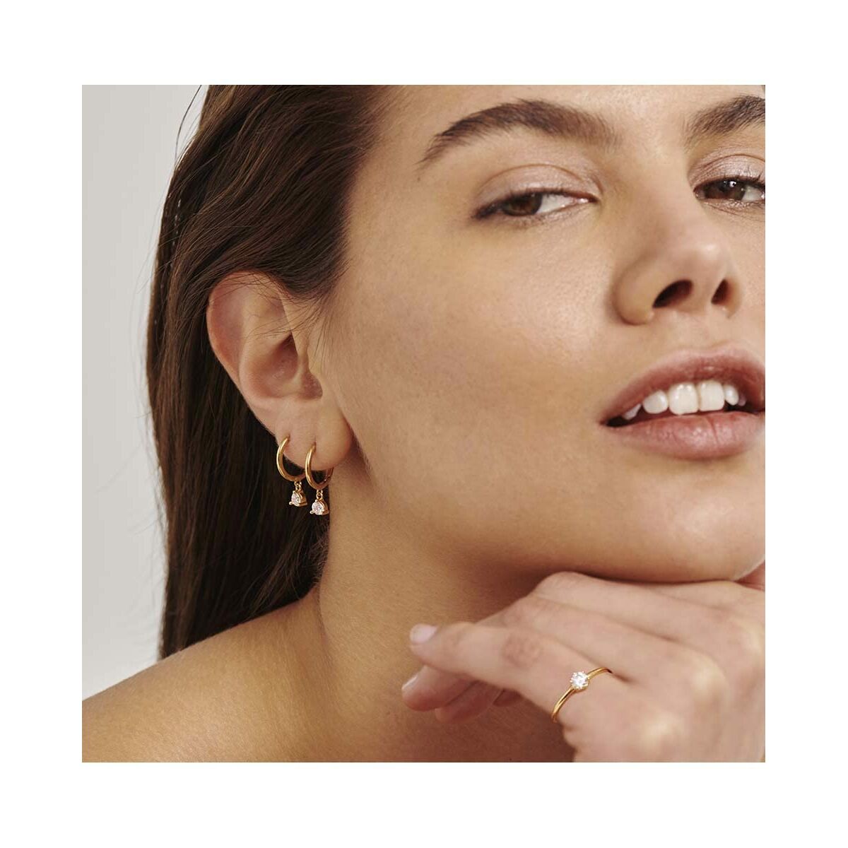 V6HB48CA2AF82A1DE2B2E48E38745D894BBR4243489P3