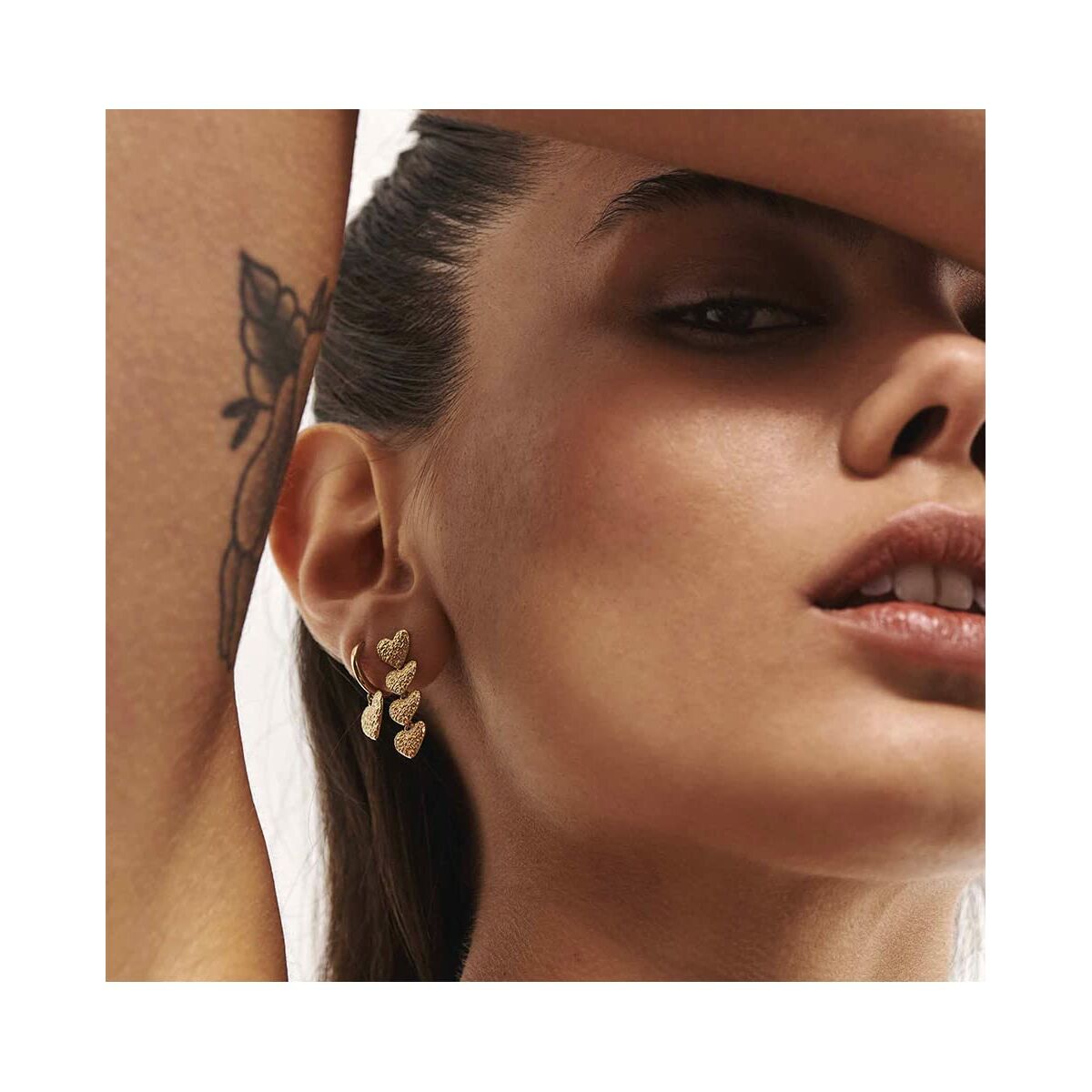 V6H3E827AF364D73B5EC4A4B6811F757ACFR4243616P4