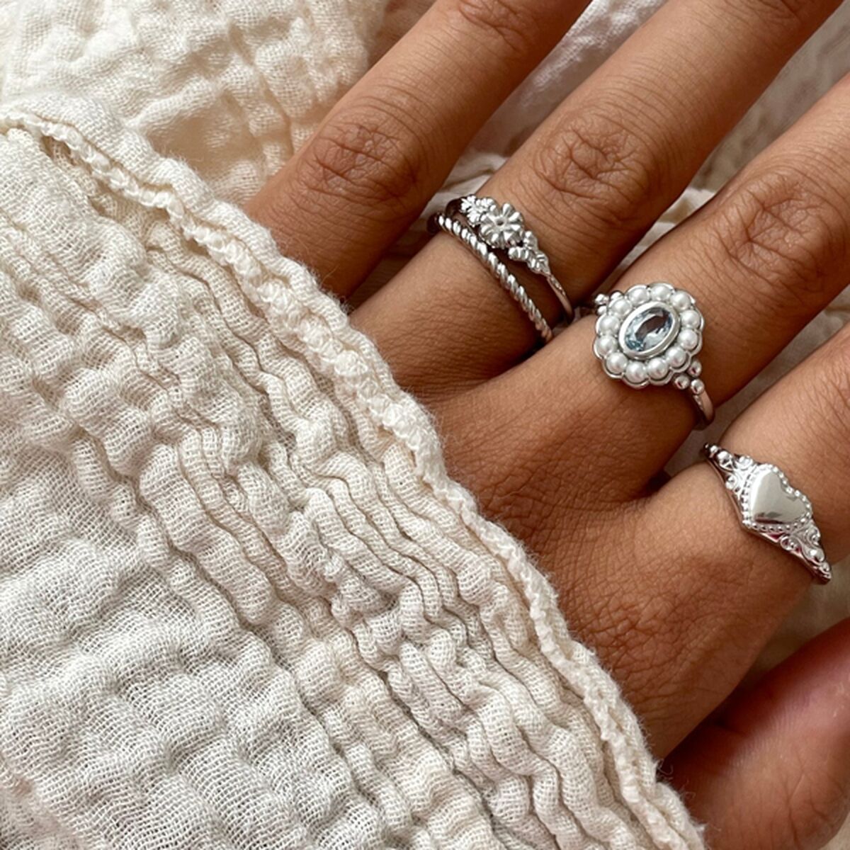 V4H3413263A695EC9D1F0EA98AF051E1083R5776203P3