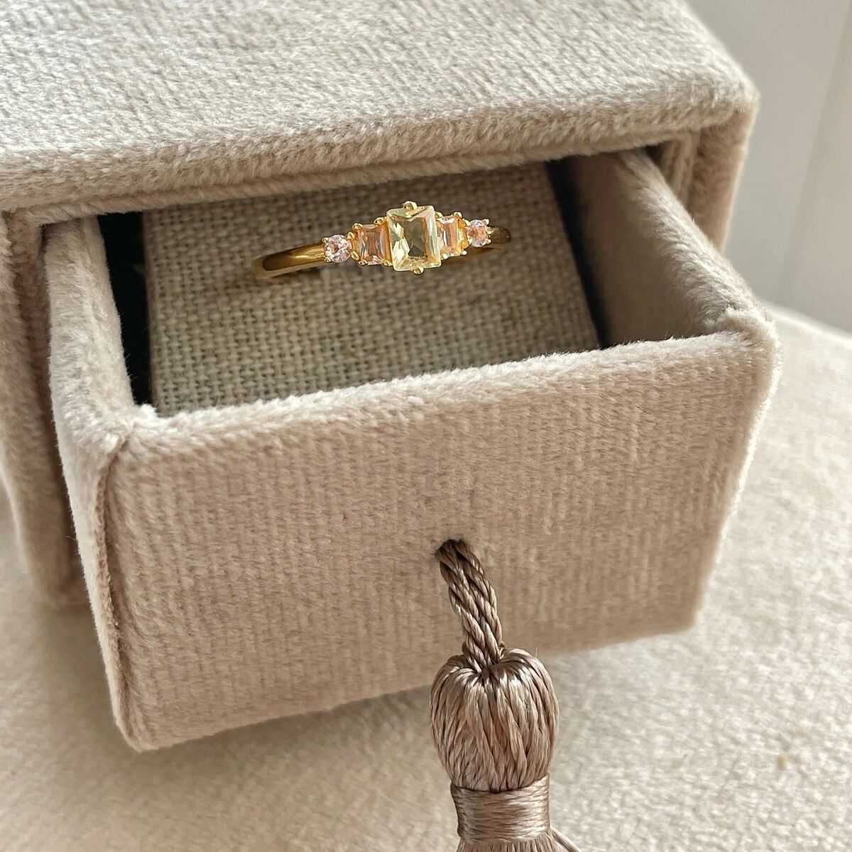 V4HED79A27602DEBB1B980544427ABE699AR6186139P4