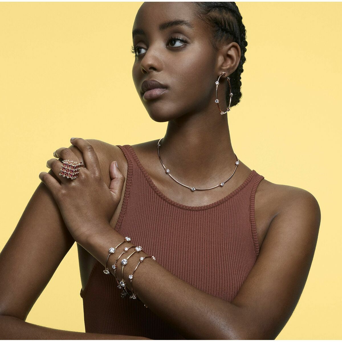 V4H730CE46CCD239FFE0BB5B9A1C85A38E1R5583050P6